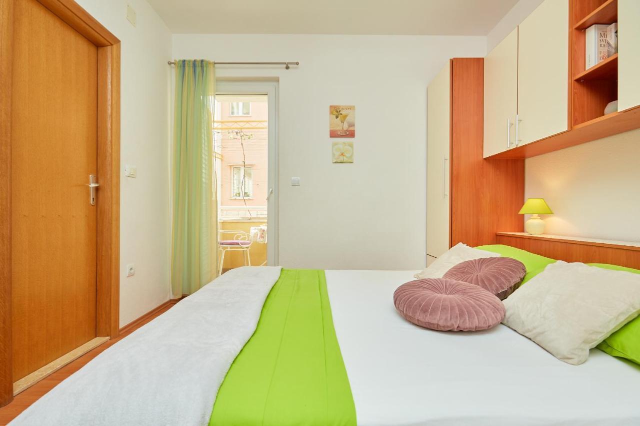 Apartments Zelic Tucepi Tučepi Quarto foto