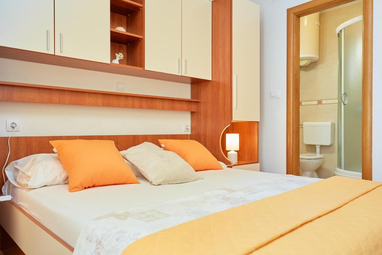 Apartments Zelic Tucepi Tučepi Quarto foto