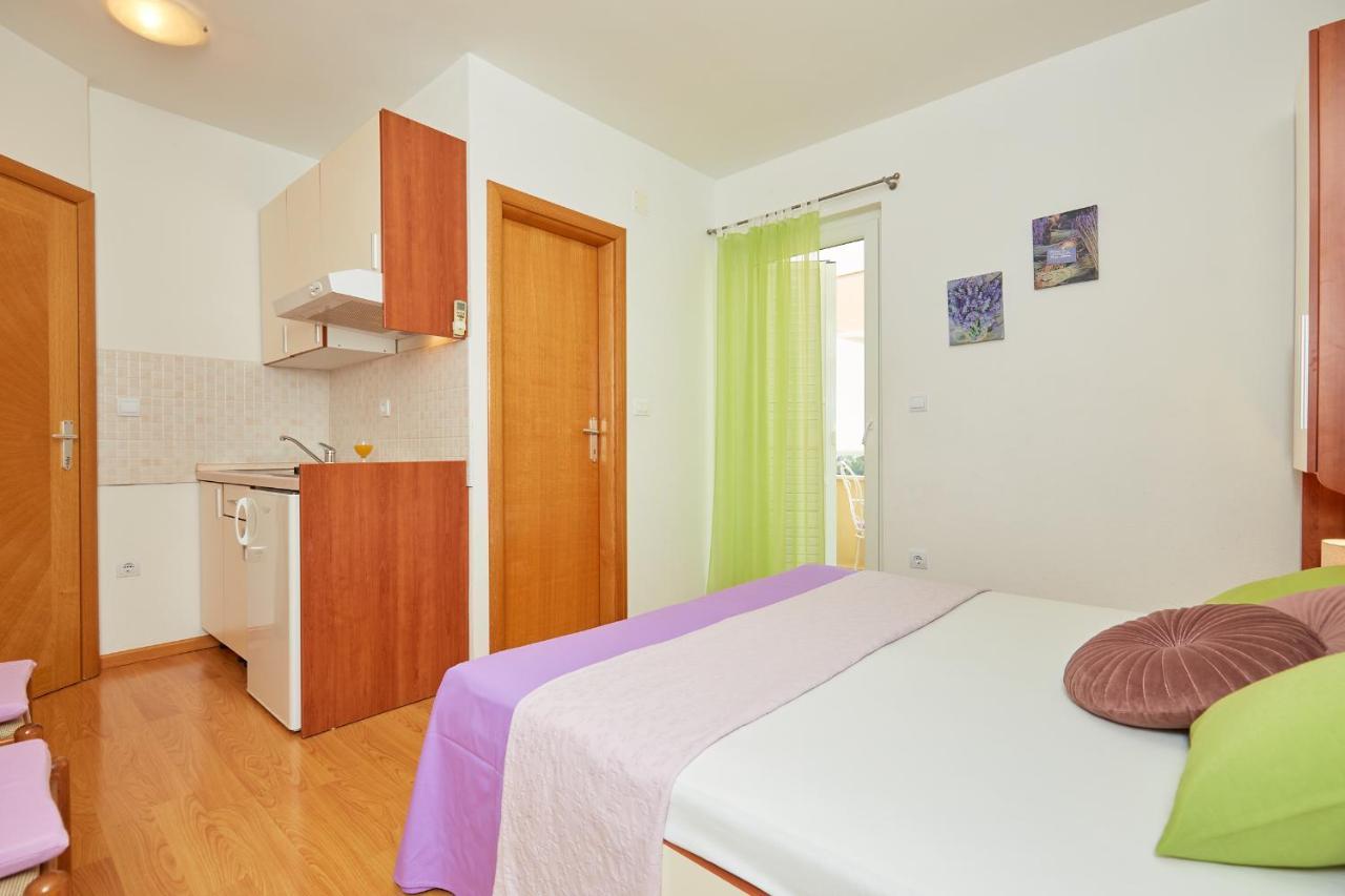 Apartments Zelic Tucepi Tučepi Quarto foto